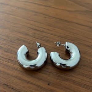NWOT Chunky Silver Hoop Earrings-Tarnish free